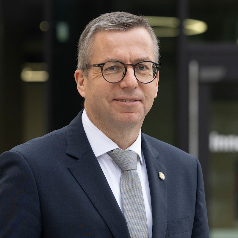 Prof. Dr. Ludger Santen